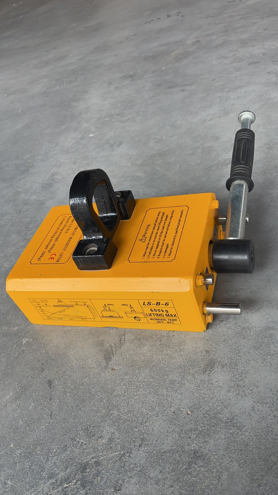Permanent-magnetic chuck