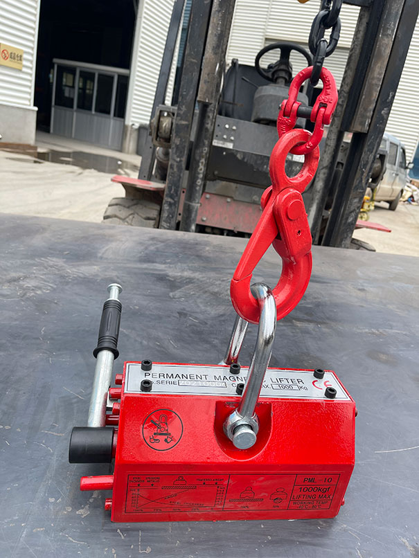Permanent-magnetic chuck